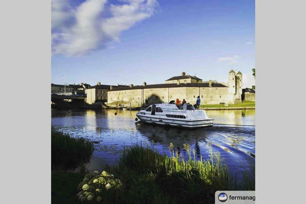 Swallow Lane, Enniskillen, Co Fermanagh, 5* Chic Villa Dış mekan fotoğraf