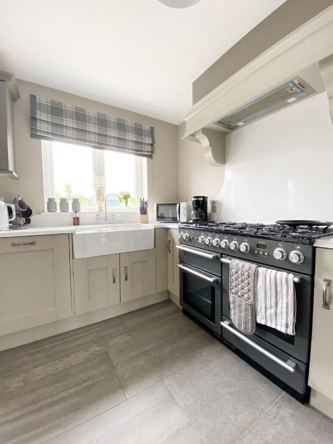 Swallow Lane, Enniskillen, Co Fermanagh, 5* Chic Villa Dış mekan fotoğraf